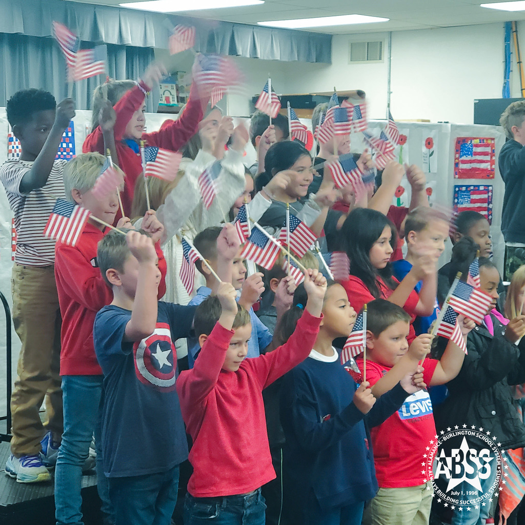 Live Feed E. M. Holt Elementary School